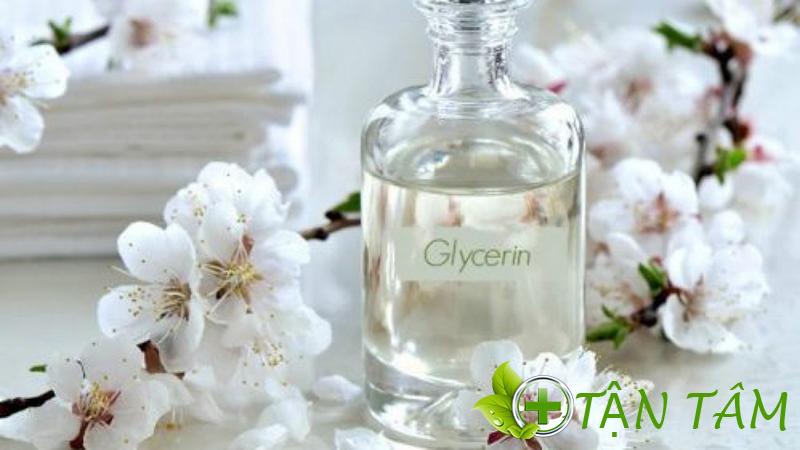 Glycerin có thể bảo quản hoa rất tốt