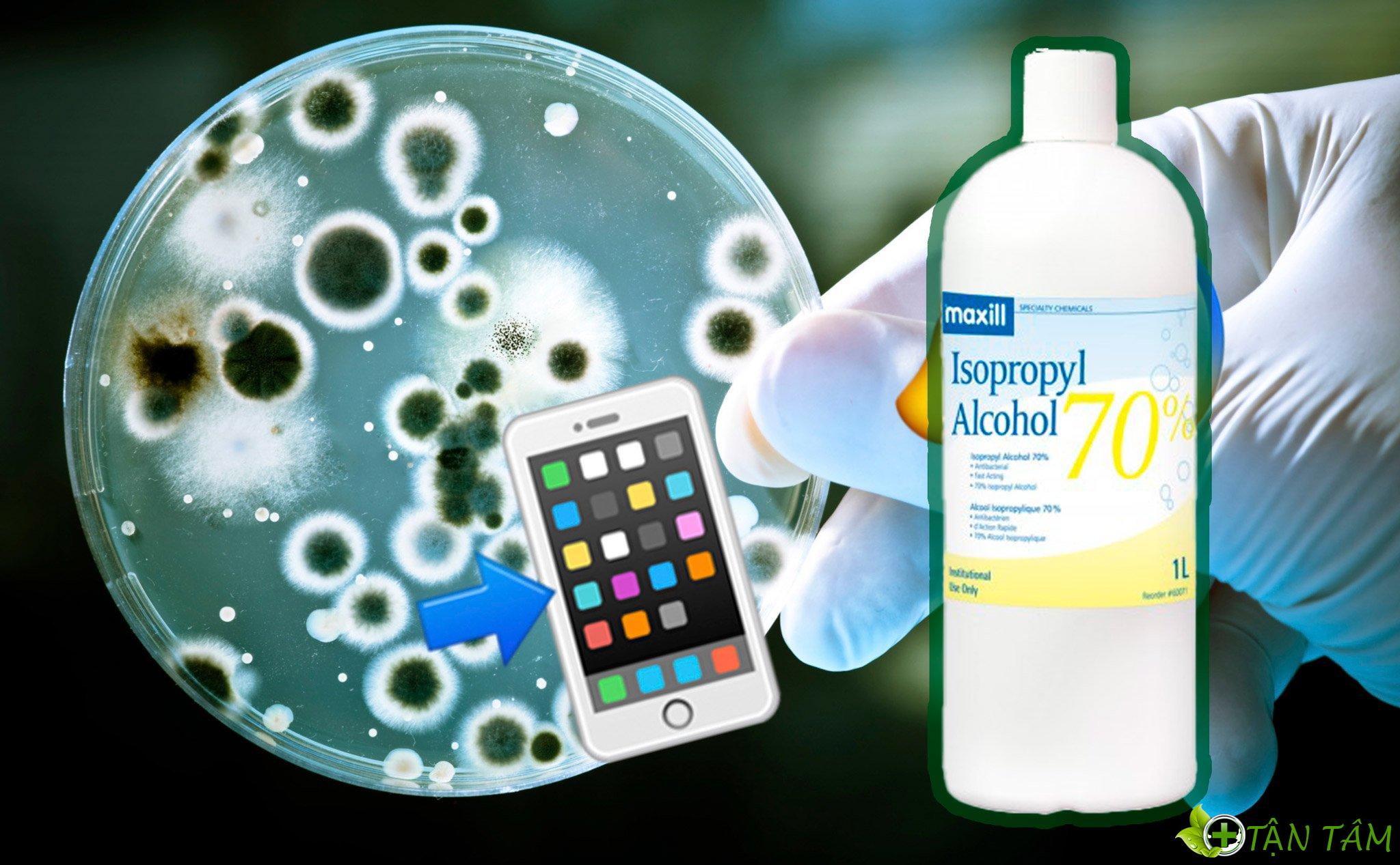 Dùng rubbing alcohol lau chùi đồ điện tử vừa sạch lại còn diệt khuẩn tránh được nhiều mầm bệnh